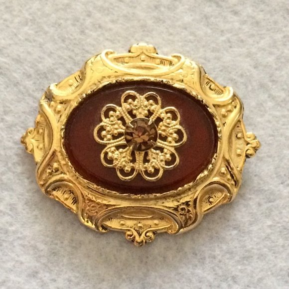 Vintage Victorian Revival Signed Holly Hill Scarf Clip Goldtone Royalcore - Picture 1 of 15